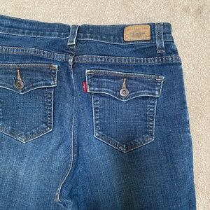 Levi's perfectly slimming boot cut 512 jeans size 8s